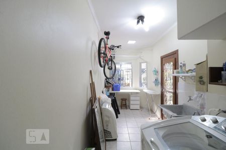 Casa à venda com 280m², 3 quartos e 2 vagasArea de serviço