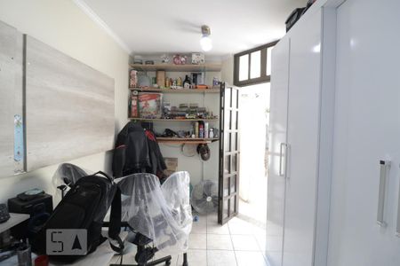 Casa à venda com 280m², 3 quartos e 2 vagasEscritório