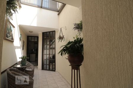 Casa à venda com 280m², 3 quartos e 2 vagasHall