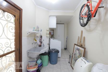 Casa à venda com 280m², 3 quartos e 2 vagasArea de serviço
