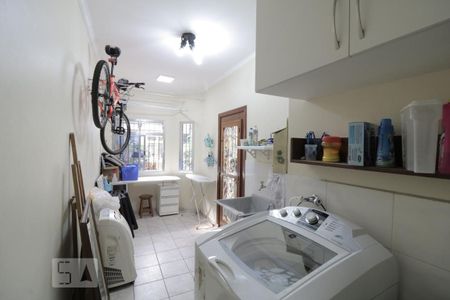 Casa à venda com 280m², 3 quartos e 2 vagasArea de serviço