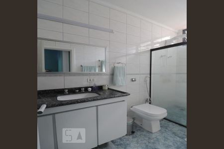 Casa à venda com 280m², 3 quartos e 2 vagasBanheiro da Suíte 2