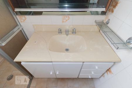 Casa para alugar com 199m², 3 quartos e 3 vagas Casa para alugar com 199m², 3 quartos e 3 vagasBanheiro da Suíte