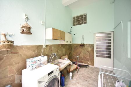 Casa à venda com 300m², 3 quartos e sem vagaÁrea de serviço