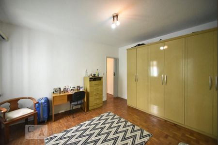 Casa à venda com 300m², 3 quartos e sem vagaSuite