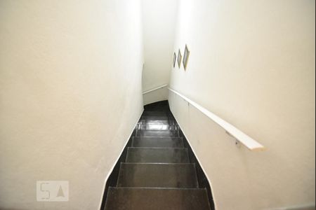 Casa à venda com 300m², 3 quartos e sem vagaEscadas