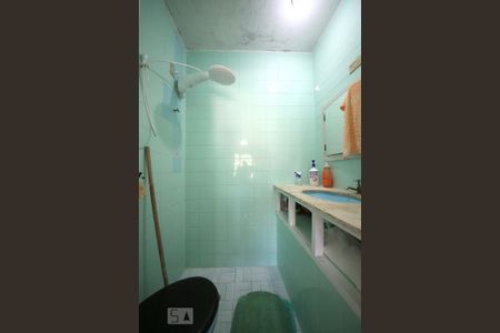 Casa à venda com 191m², 3 quartos e 3 vagasBanheiro