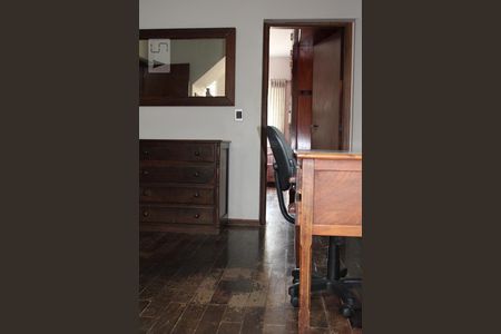 Hall dos quartos de casa à venda com 3 quartos, 380m² em Vila Brandina, Campinas