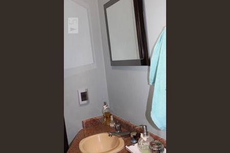 Lavabo de casa à venda com 3 quartos, 380m² em Vila Brandina, Campinas