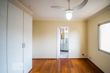 Suíte de apartamento para alugar com 4 quartos, 132m² em Centro, Campinas