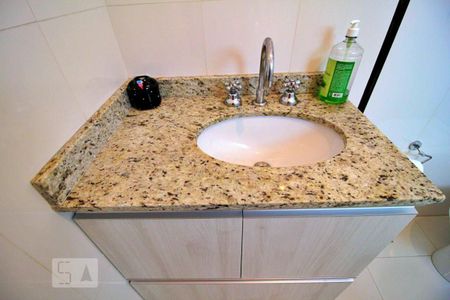 Casa à venda com 198m², 3 quartos e 3 vagasBanheiro da Suíte 2