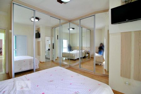 Casa à venda com 198m², 3 quartos e 3 vagasSuíte 1