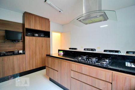 Casa à venda com 198m², 3 quartos e 3 vagasCozinha