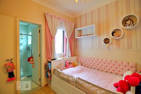 Casa à venda com 198m², 3 quartos e 3 vagasSuíte 2