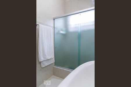 Casa à venda com 146m², 3 quartos e 2 vagasBanheiro social