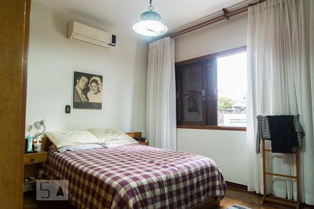 Casa à venda com 146m², 3 quartos e 2 vagasSuíte