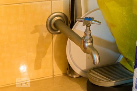 Casa à venda com 146m², 3 quartos e 2 vagasSala do subsolo - Torneira