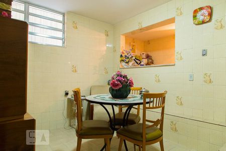 Casa à venda com 146m², 3 quartos e 2 vagasSala do subsolo