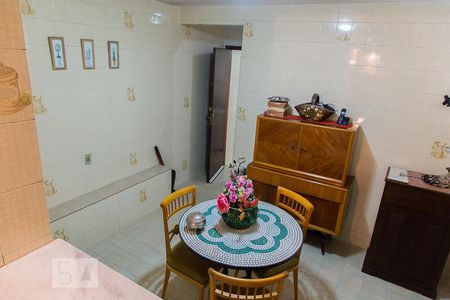 Casa à venda com 146m², 3 quartos e 2 vagasSala do subsolo - Detalhe