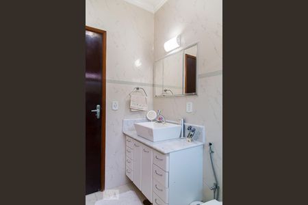 Casa à venda com 146m², 3 quartos e 2 vagasBanheiro da suíte