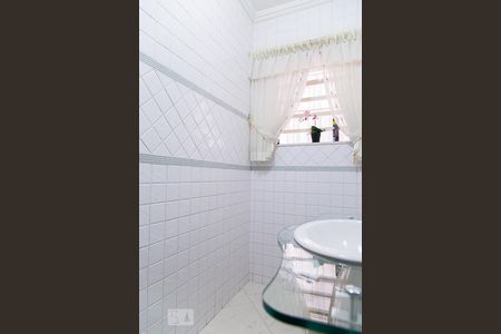 Casa à venda com 146m², 3 quartos e 2 vagasLavabo