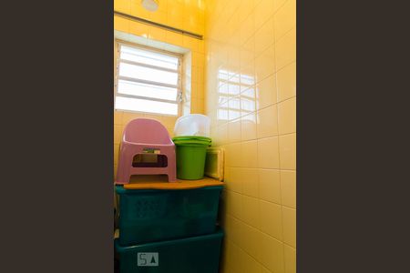 Casa à venda com 146m², 3 quartos e 2 vagasBanheiro de serviço