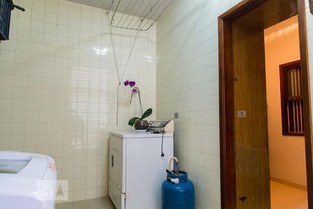 Casa à venda com 146m², 3 quartos e 2 vagasÁrea de serviço