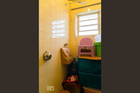 Casa à venda com 146m², 3 quartos e 2 vagasBanheiro de serviço