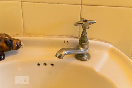 Casa à venda com 146m², 3 quartos e 2 vagasBanheiro de serviço - Torneira