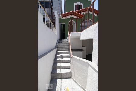 Escada de kitnet/studio para alugar com 1 quarto, 25m² em Casa Verde, São Paulo