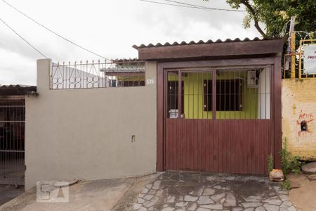 Casa à venda com 98m², 2 quartos e 1 vaga Casa à venda com 98m², 2 quartos e 1 vagaFachada