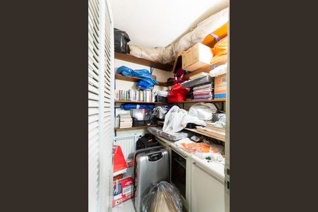 Apartamento à venda com 170m², 3 quartos e 3 vagas Apartamento à venda com 170m², 3 quartos e 3 vagasDespensa Garagem