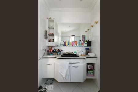 Apartamento à venda com 170m², 3 quartos e 3 vagas Apartamento à venda com 170m², 3 quartos e 3 vagasBanheiro da Suíte 2