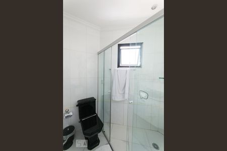 Apartamento à venda com 170m², 3 quartos e 3 vagas Apartamento à venda com 170m², 3 quartos e 3 vagasBanheiro da Suíte 2