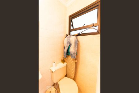 Apartamento à venda com 170m², 3 quartos e 3 vagas Apartamento à venda com 170m², 3 quartos e 3 vagasBanheiro de Serviço