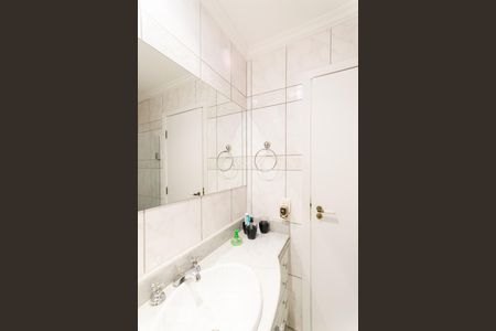 Apartamento à venda com 170m², 3 quartos e 3 vagas Apartamento à venda com 170m², 3 quartos e 3 vagasBanheiro da Suíte 1