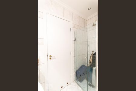 Apartamento à venda com 170m², 3 quartos e 3 vagas Apartamento à venda com 170m², 3 quartos e 3 vagasBanheiro da Suíte 1