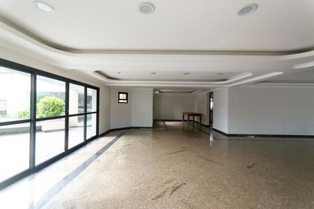Apartamento à venda com 170m², 3 quartos e 3 vagas Apartamento à venda com 170m², 3 quartos e 3 vagasSalão de Festas
