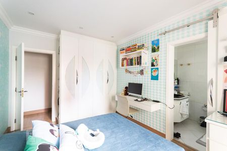 Apartamento à venda com 170m², 3 quartos e 3 vagas Apartamento à venda com 170m², 3 quartos e 3 vagasSuíte 2