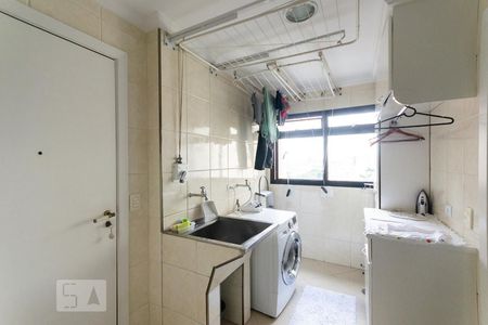 Apartamento à venda com 170m², 3 quartos e 3 vagas Apartamento à venda com 170m², 3 quartos e 3 vagasÁrea de Serviço