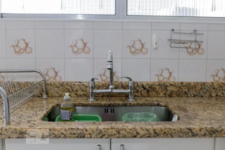 Casa à venda com 244m², 4 quartos e 3 vagas Casa à venda com 244m², 4 quartos e 3 vagasCozinha 2