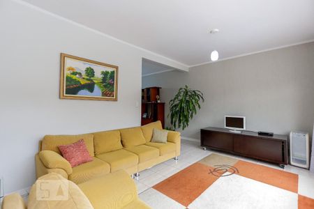 Casa à venda com 244m², 4 quartos e 3 vagas Casa à venda com 244m², 4 quartos e 3 vagasSala 2