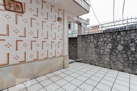 Casa à venda com 244m², 4 quartos e 3 vagas Casa à venda com 244m², 4 quartos e 3 vagasQuintal