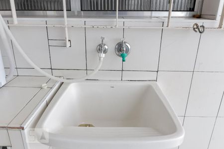 Casa à venda com 244m², 4 quartos e 3 vagas Casa à venda com 244m², 4 quartos e 3 vagasÁrea de Serviço 2