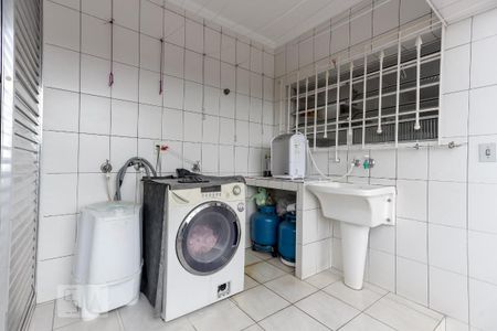 Casa à venda com 244m², 4 quartos e 3 vagas Casa à venda com 244m², 4 quartos e 3 vagasÁrea de Serviço 2