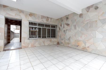 Casa à venda com 244m², 4 quartos e 3 vagas Casa à venda com 244m², 4 quartos e 3 vagasGaragem