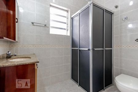 Casa à venda com 244m², 4 quartos e 3 vagas Casa à venda com 244m², 4 quartos e 3 vagasBanheiro 2