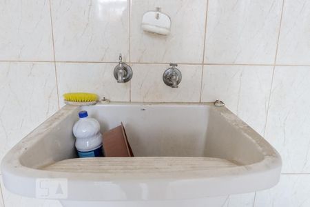 Casa à venda com 244m², 4 quartos e 3 vagas Casa à venda com 244m², 4 quartos e 3 vagasÁrea de Serviço 1