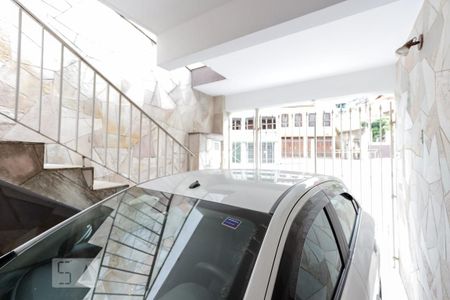 Casa à venda com 244m², 4 quartos e 3 vagas Casa à venda com 244m², 4 quartos e 3 vagasGaragem