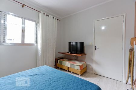 Casa à venda com 244m², 4 quartos e 3 vagas Casa à venda com 244m², 4 quartos e 3 vagasQuarto 3